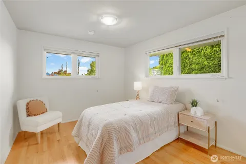 $1,050,000 | 10417 76th Avenue South, Seattle, WA 98178