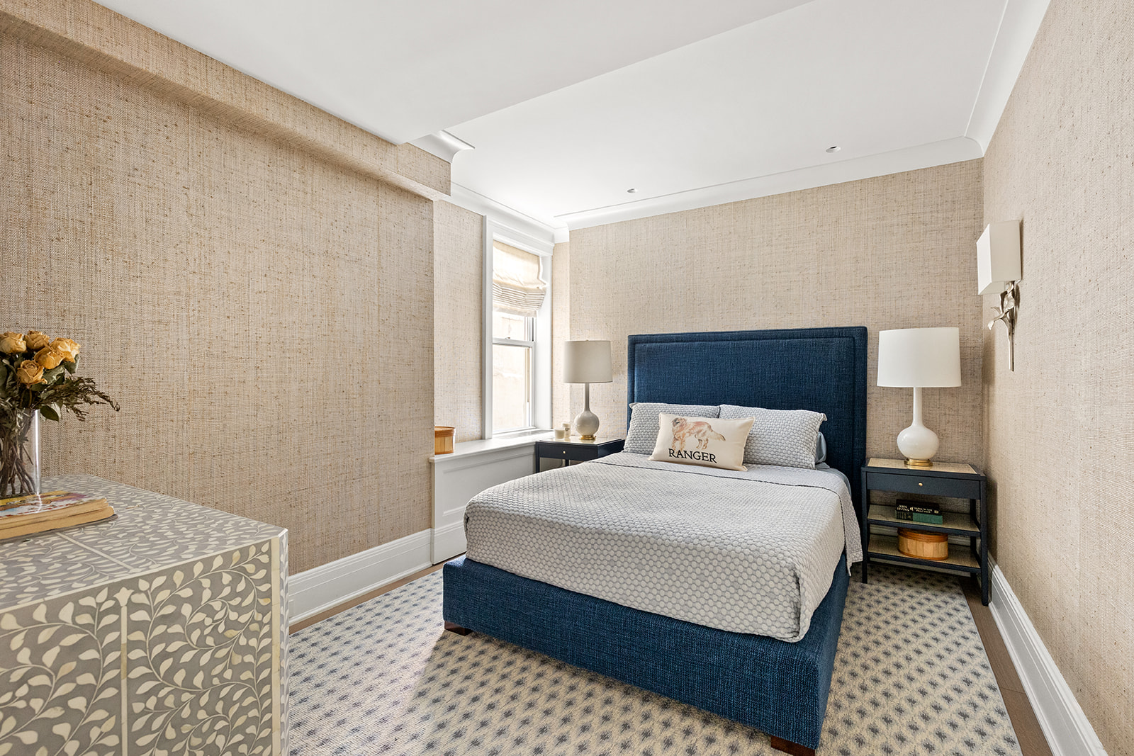 15 West 81st Street, Unit 4E Manhattan, NY 10024 - Photo 9 of 18 a bedroom with a bed and a table