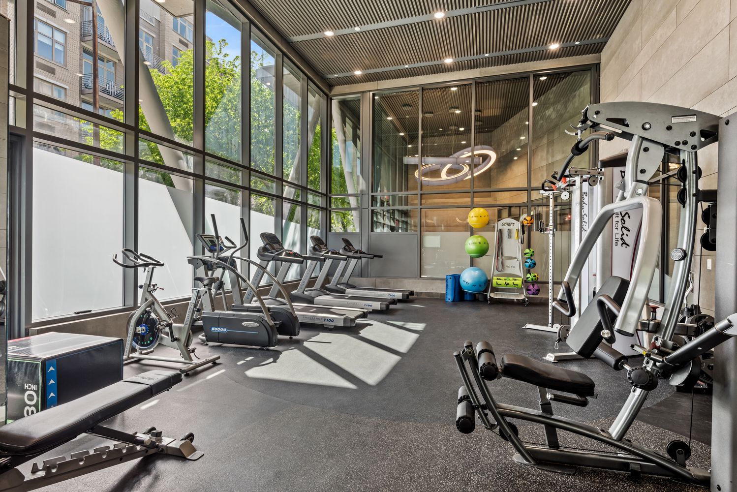 147 Hope Street, Unit 4A Brooklyn, NY 11211 - Photo 10 of 12 a view of a room with gym equipment