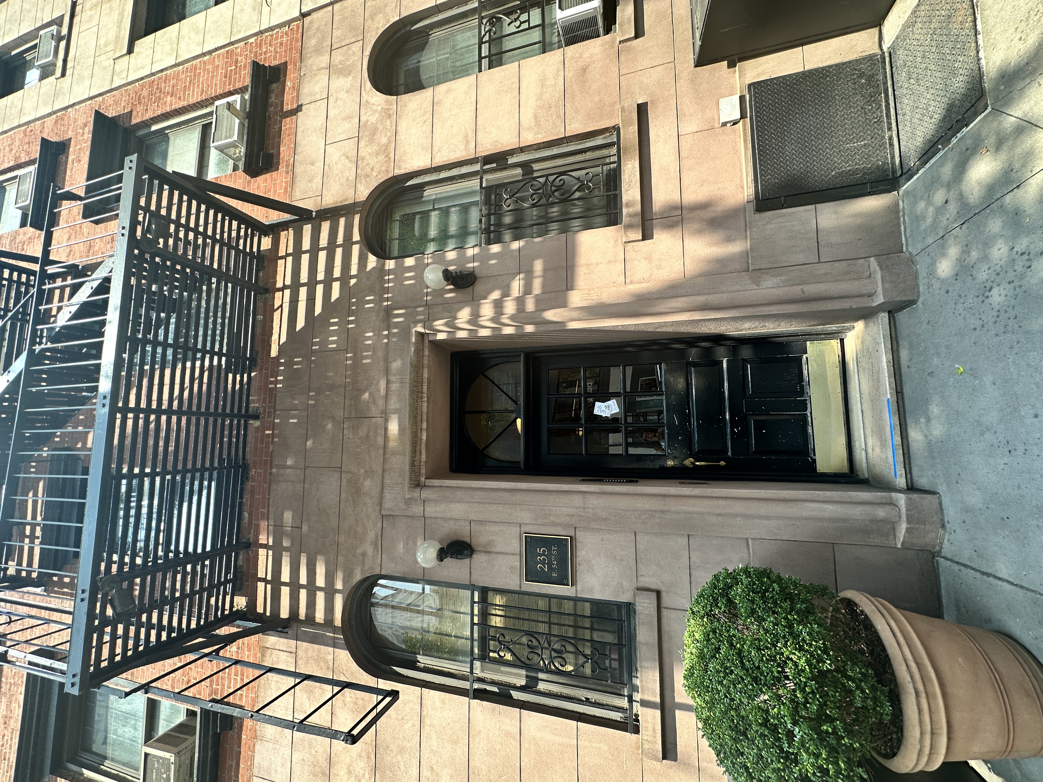 235 East 54th Street, Unit 4B Manhattan, NY 10022 - Photo 5 of 6