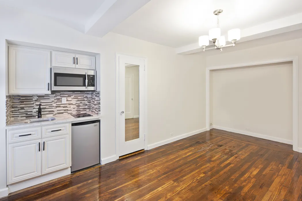 $2,500 | 45 Tudor City Place, Unit 1012 | Midtown East