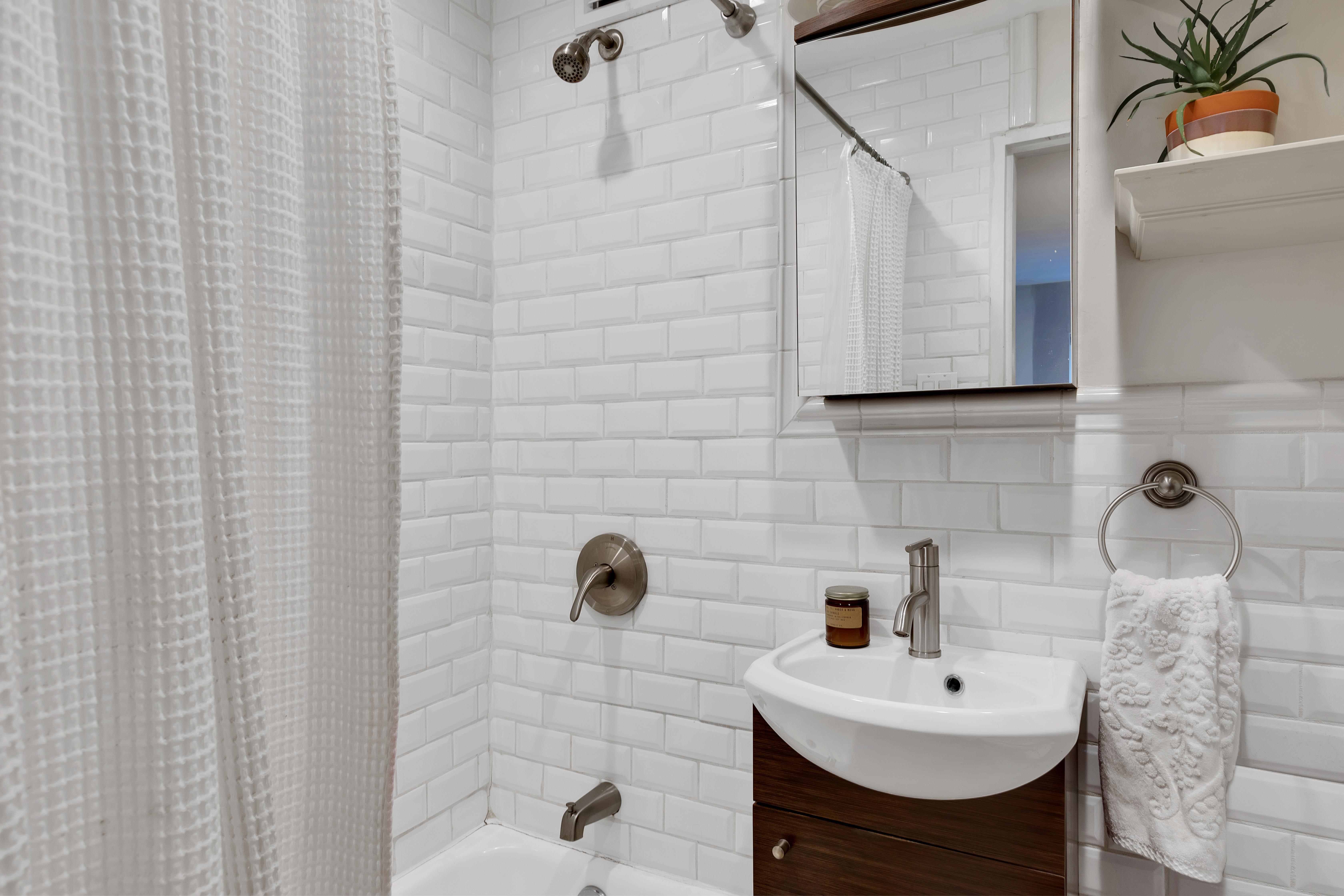 311 West 82nd Street, Unit 3A Manhattan, NY 10024 - Photo 5 of 7