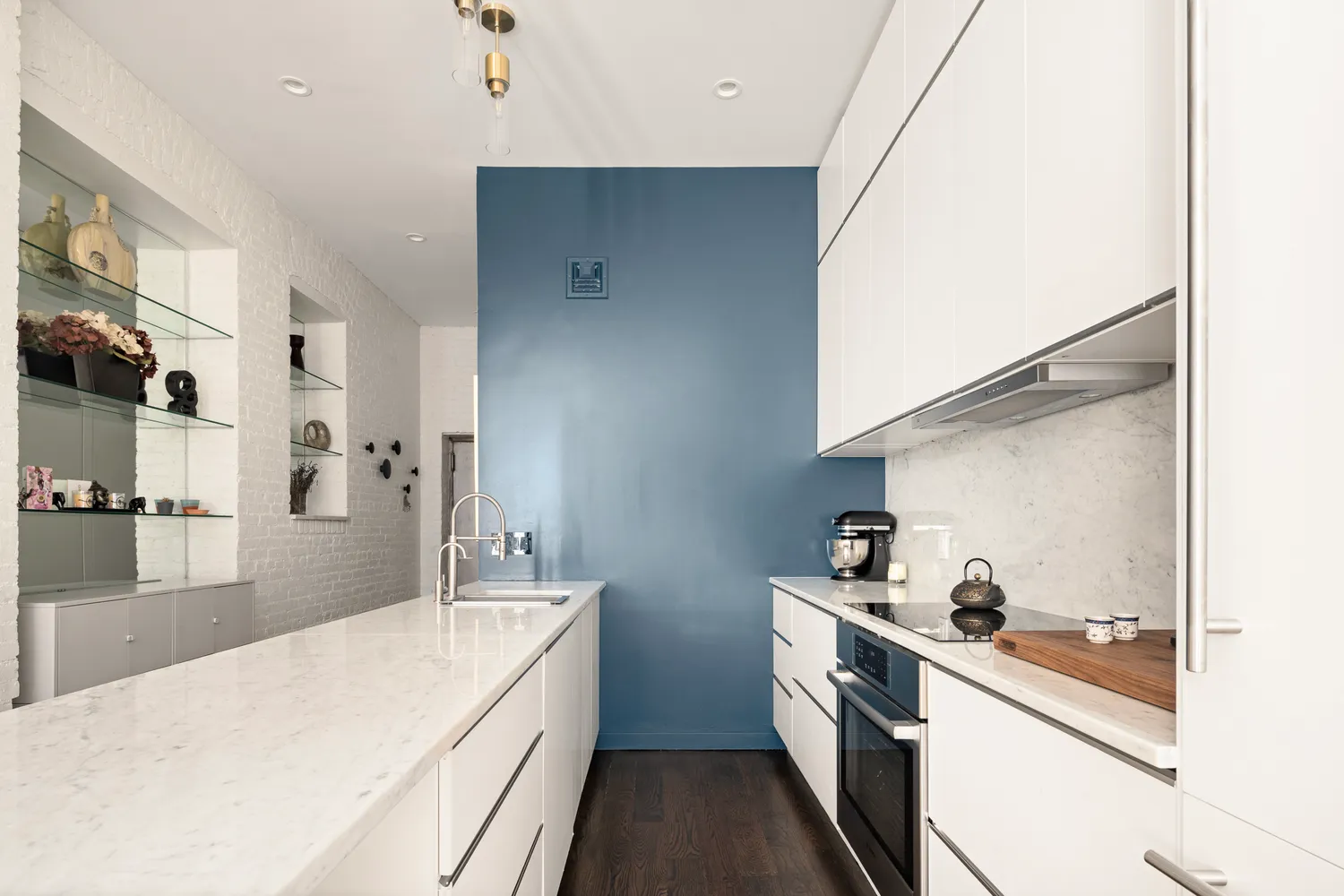 $1,550,000 | 23 East 10th Street, Unit 508 | Greenwich Village