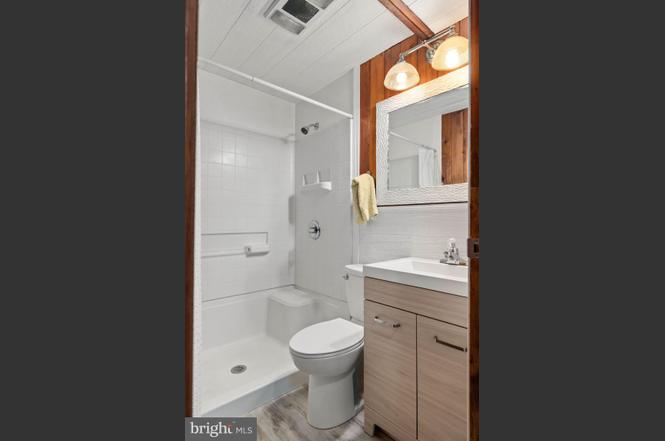 214 Coach Road Tobyhanna, PA 18466 - Photo 18 of 39