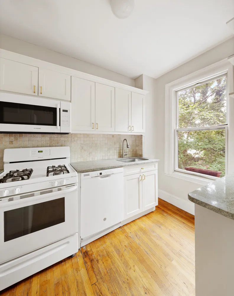 $9,000 | 390 Pacific Street, Unit 2 | Boerum Hill