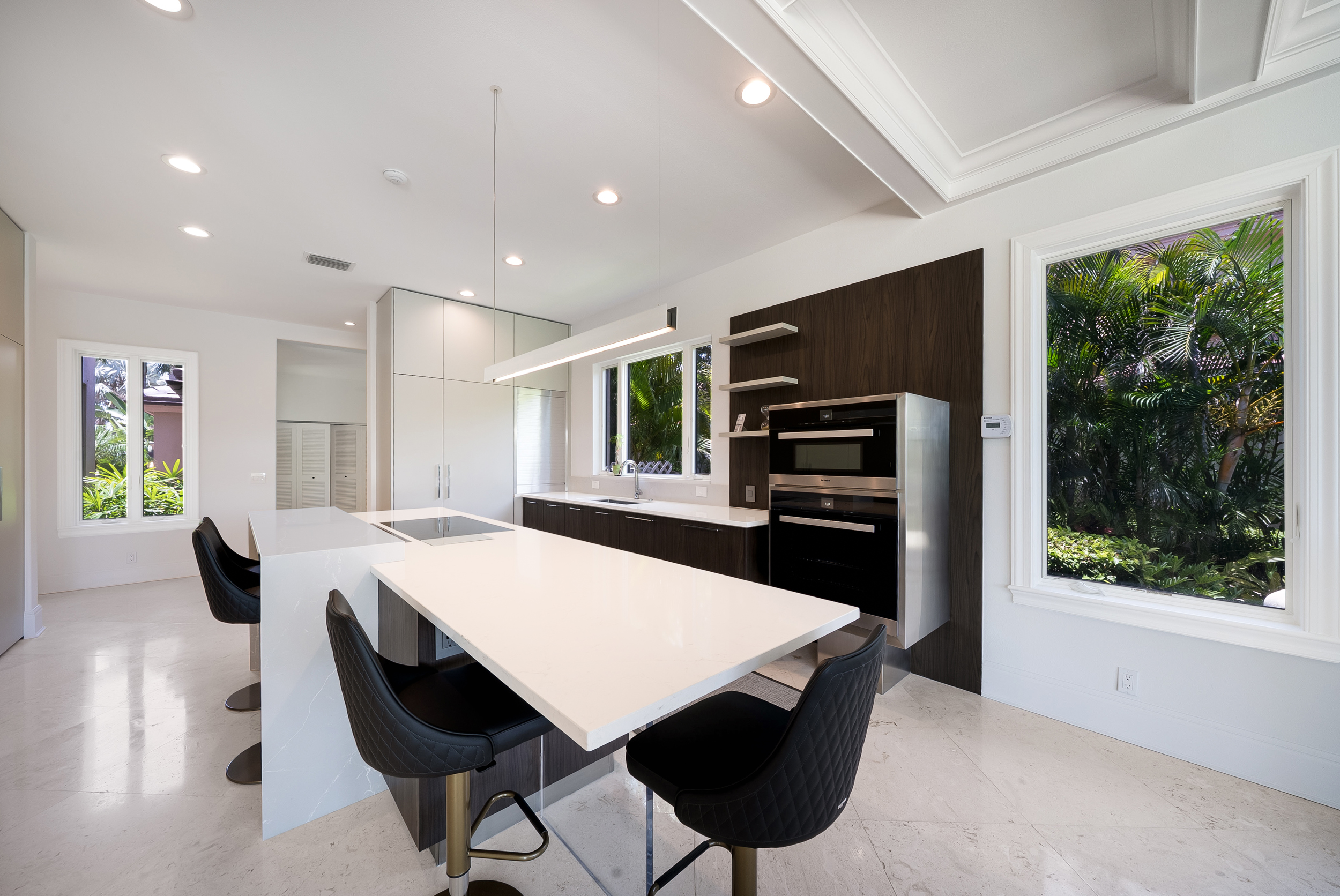 65 Lighthouse Point Drive Longboat Key, FL 34228 - Photo 18 of 57