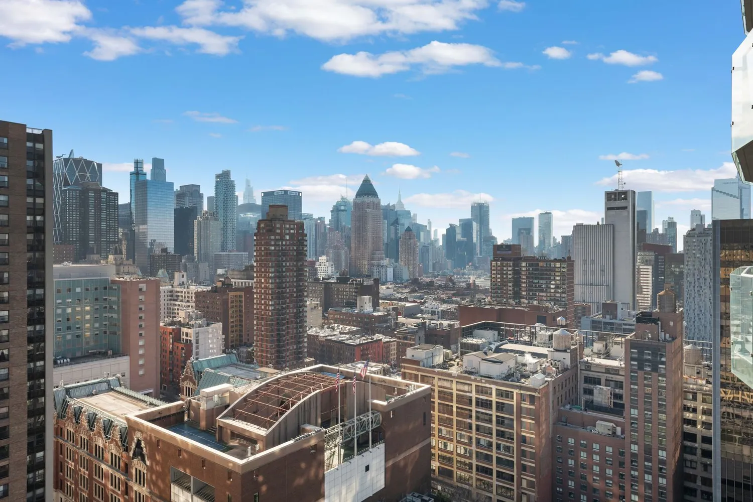 $2,350,000 | 555 West 59th Street, Unit 28D | Upper West Side