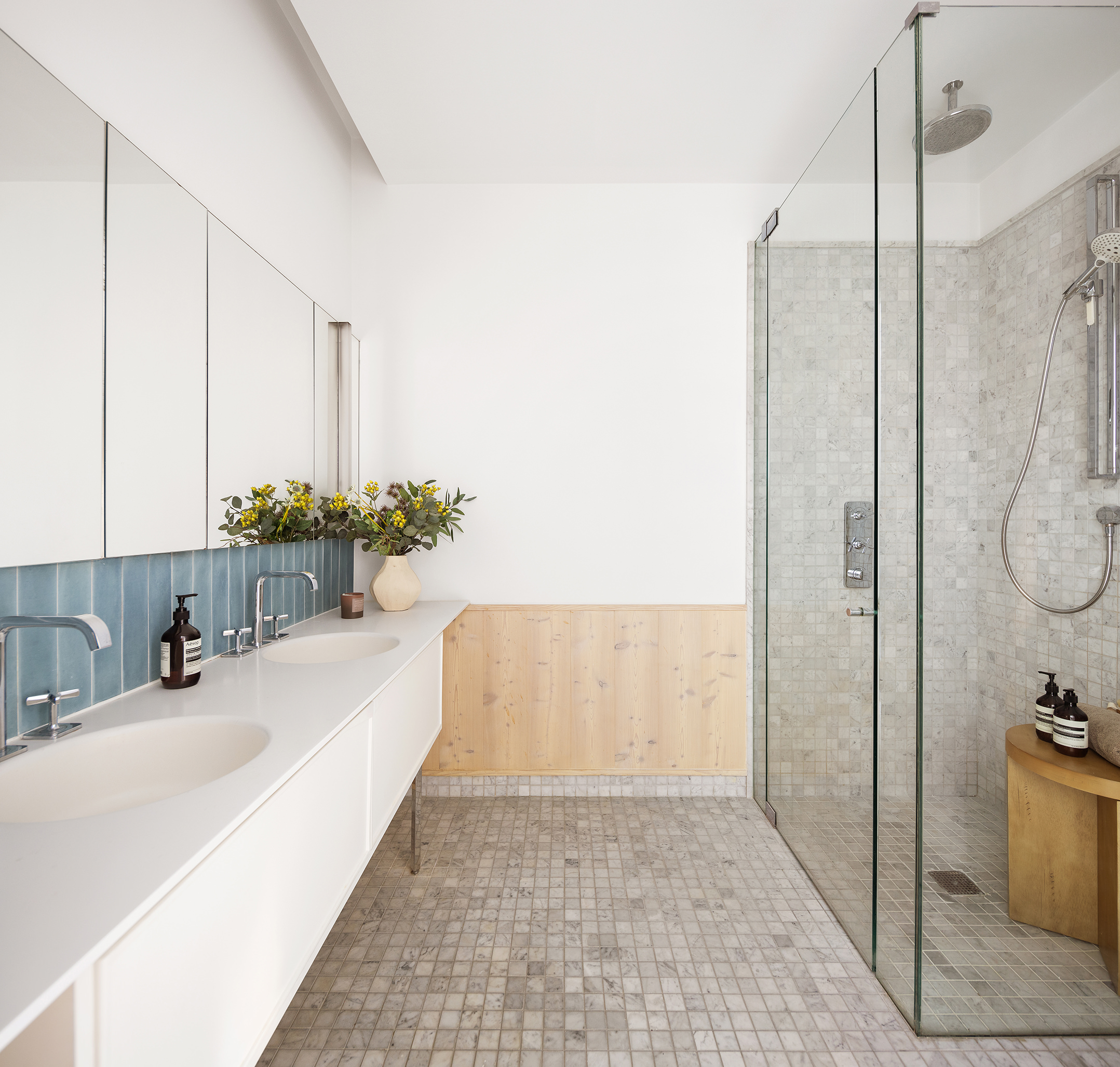 1 Avenue Of The Americas, Unit 5N Manhattan, NY 10013 - Photo 11 of 17 a bathroom with a tub sink and mirror