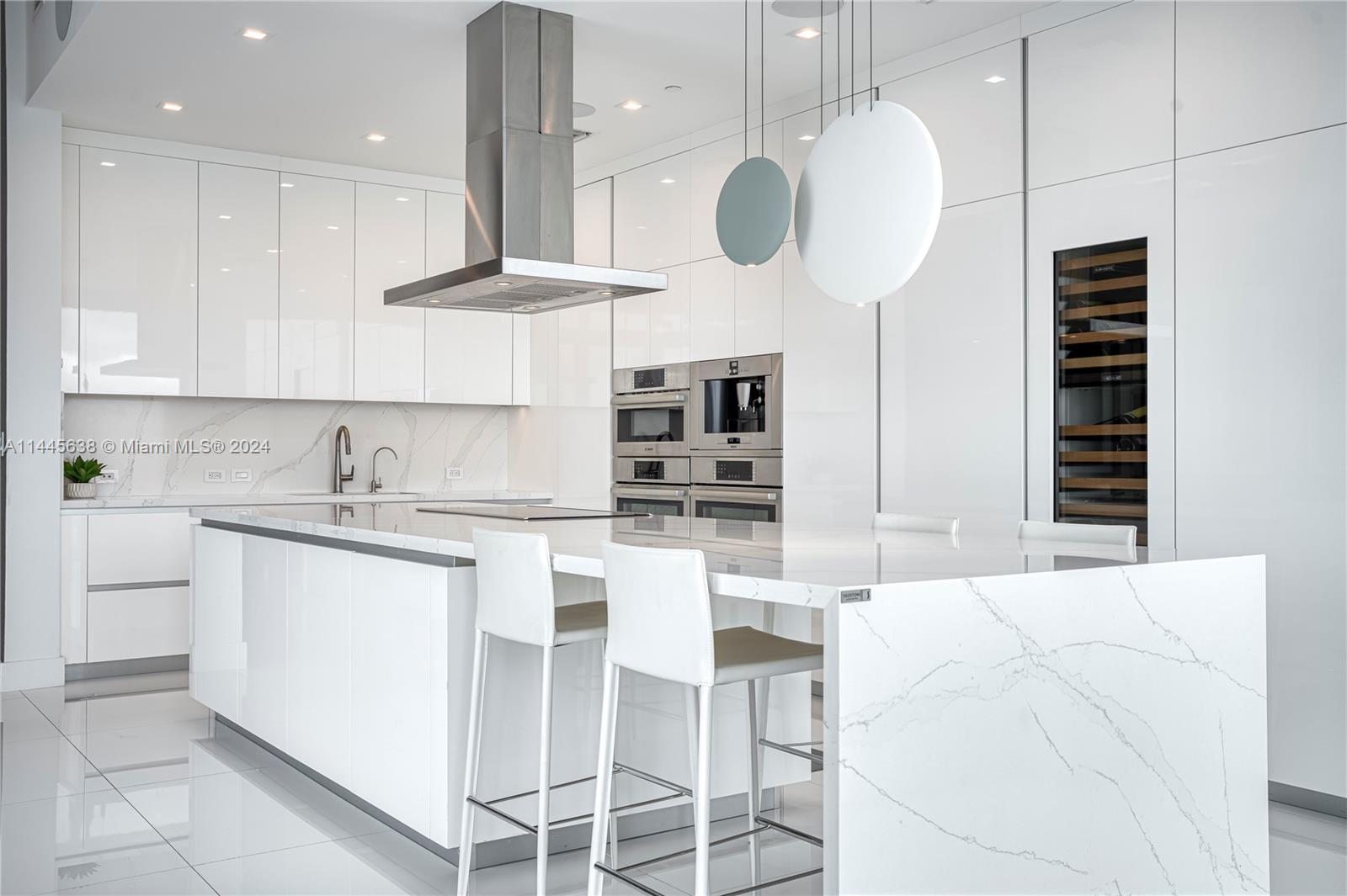 88 Southwest 7th Street, Unit PH4303 Miami, FL 33130 - Photo 17 of 97