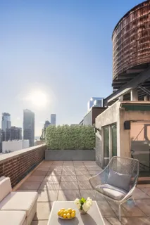 $2,750,000 | 347 West 39th Street, Unit PHNE | Hudson Yards