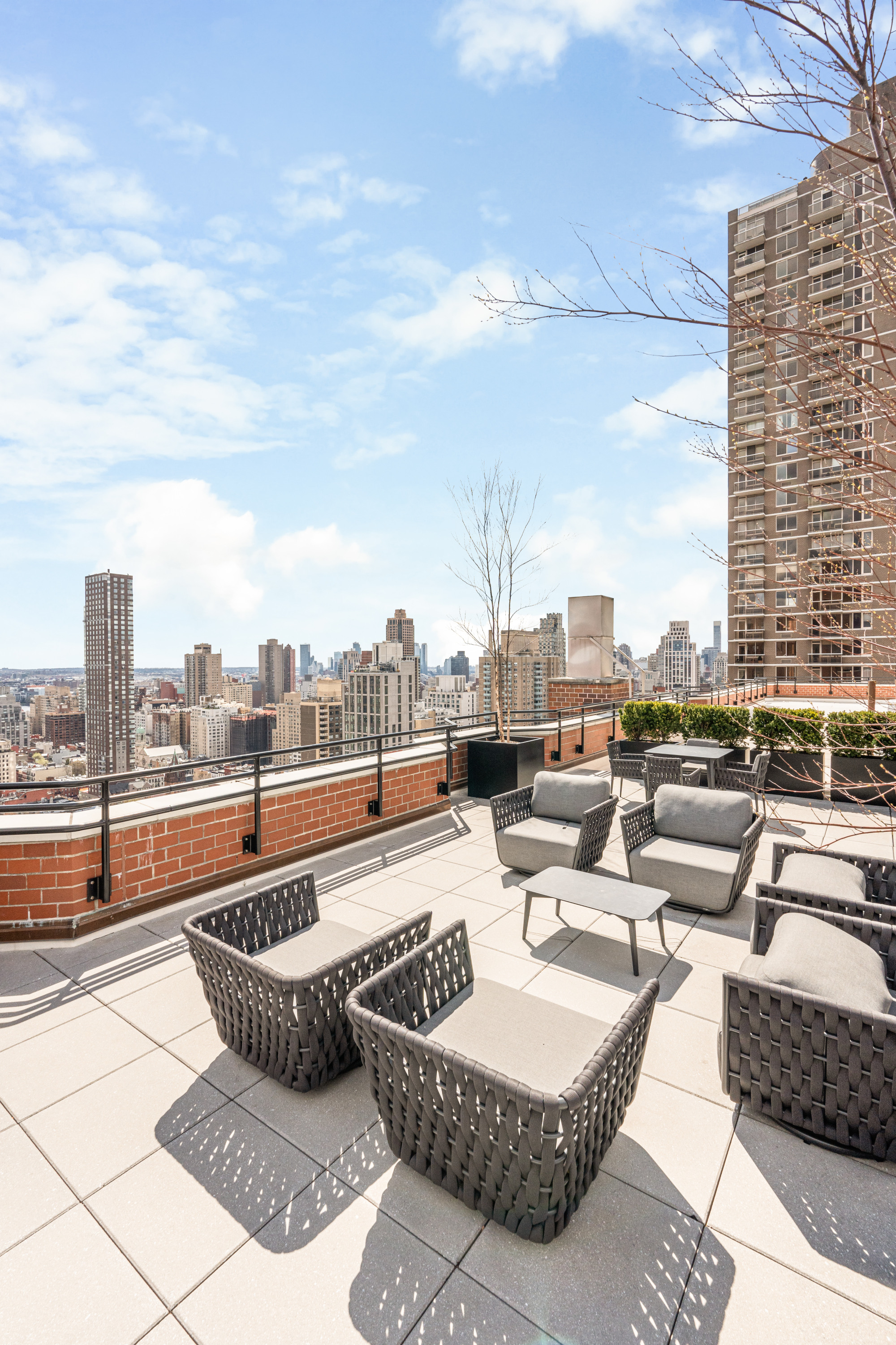200 East 90th Street, Unit 16E Manhattan, NY 10128 - Photo 10 of 11