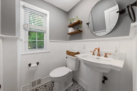 $1,050,000 | 161 Rolling Road, Bala Cynwyd, PA 19004
