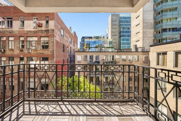 $2,999,000 | 366 West 11th Street, Unit 6EF | West Village