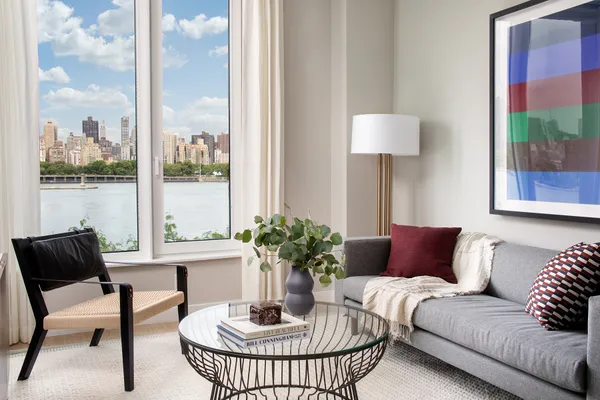 $5,850 | 30-77 Vernon Boulevard, Unit 413W | Astoria