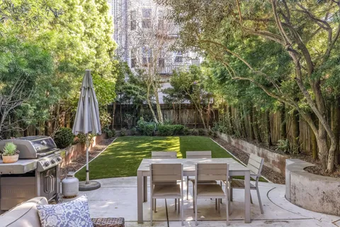 $2,895,000 | 2269 Francisco Street, San Francisco, CA 94123