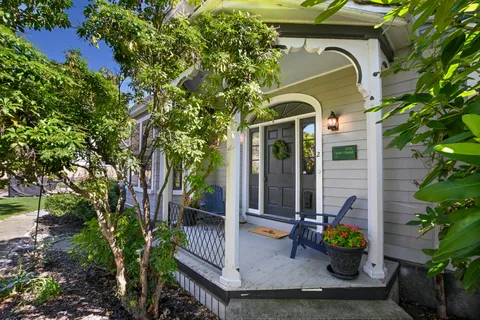 Contact Agent | 49 Hawthorn Street, New Bedford, MA 02740