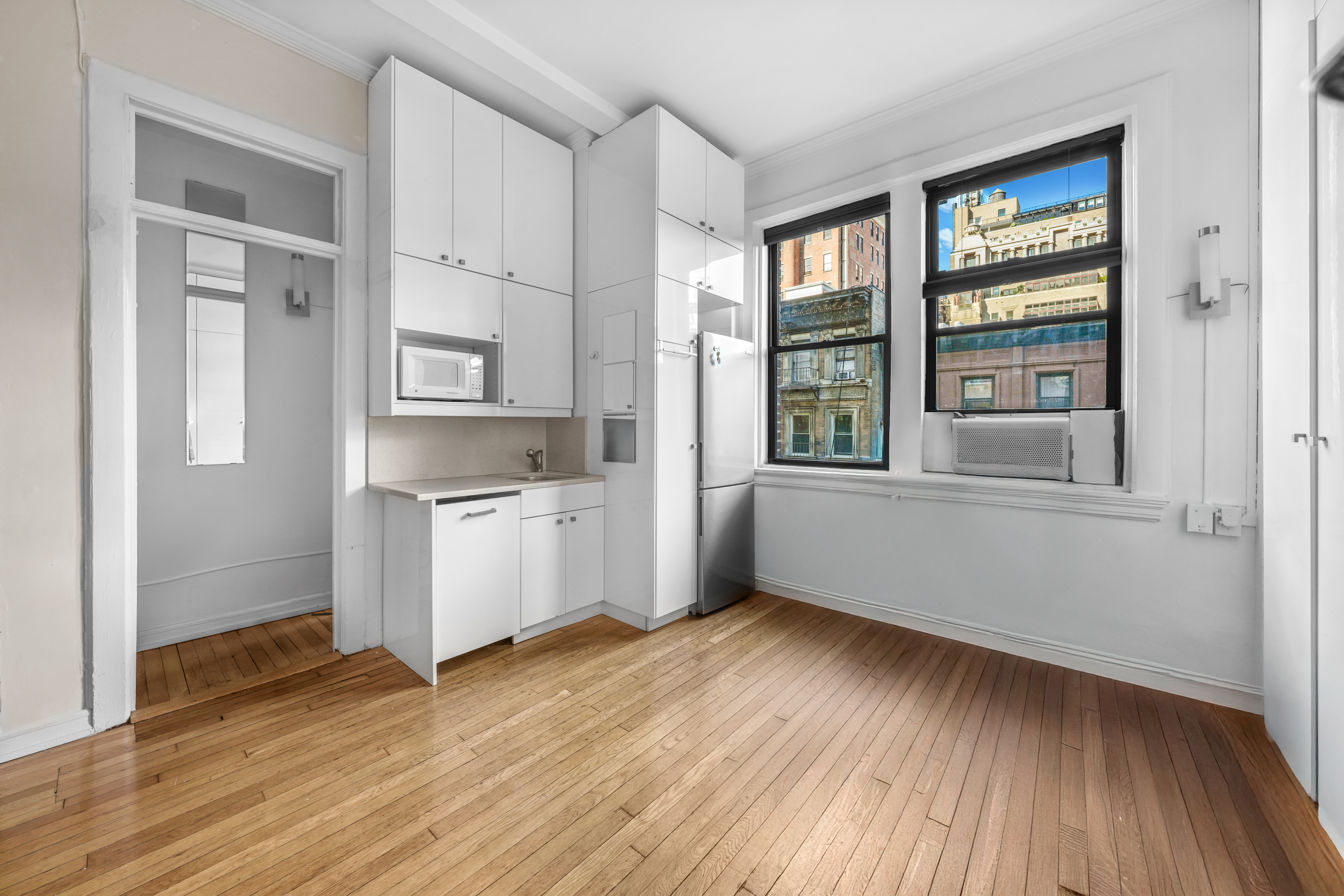 140 West 69th Street, Unit 45C Manhattan, NY 10023 - Photo 3 of 13