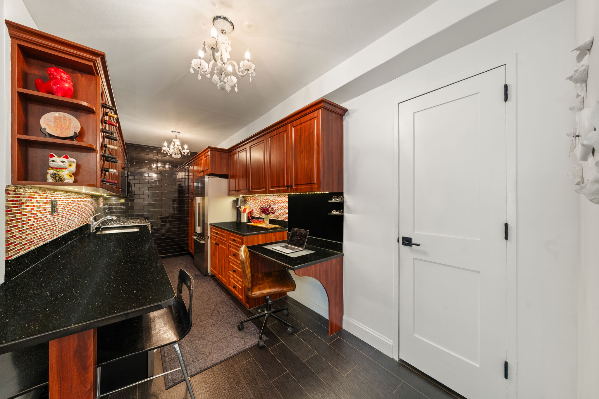 310 Lexington Avenue, Unit 2J Manhattan, NY 10016 - Photo 6 of 11 a view of a workspace with furniture