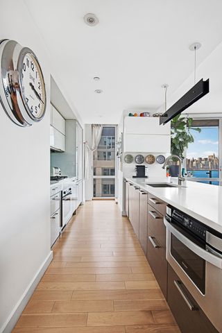 $2,290,000 | 34 North 7th Street, Unit 8O | Williamsburg