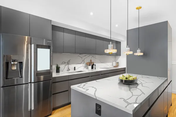 $2,699,000 | 28 Old Fulton Street, Unit 5K | Brooklyn Heights