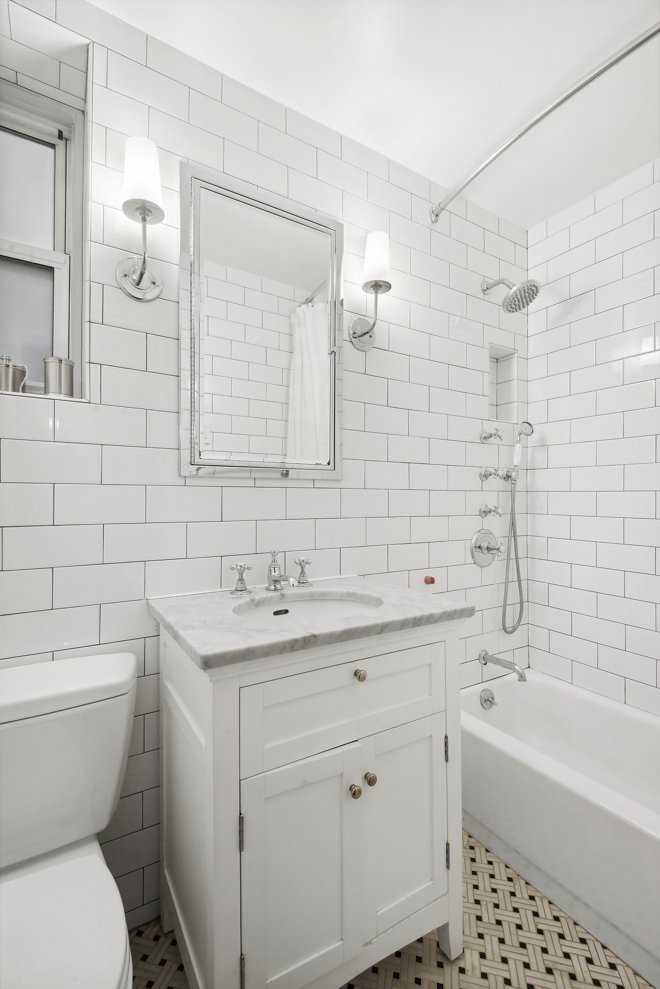 92 Horatio Street, Unit 4L Manhattan, NY 10014 - Photo 5 of 8 Gallery Image 5