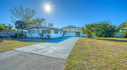 $525,000 | 2452 Whippoorwill Circle, Sarasota, FL 34231