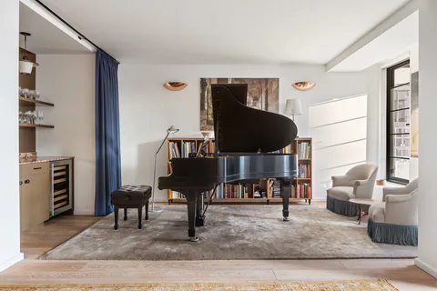 $5,650,000 | 37 West 12th Street, Unit 7J | Greenwich Village