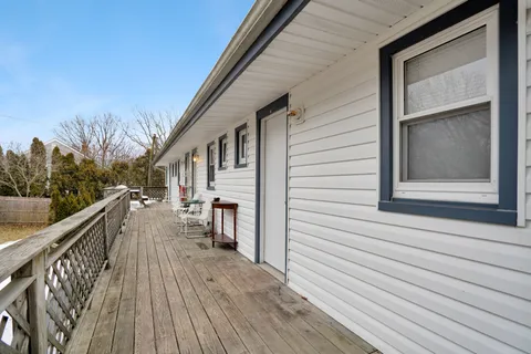 $3,650,000 | 87 North Road, Hampton Bays, NY 11946