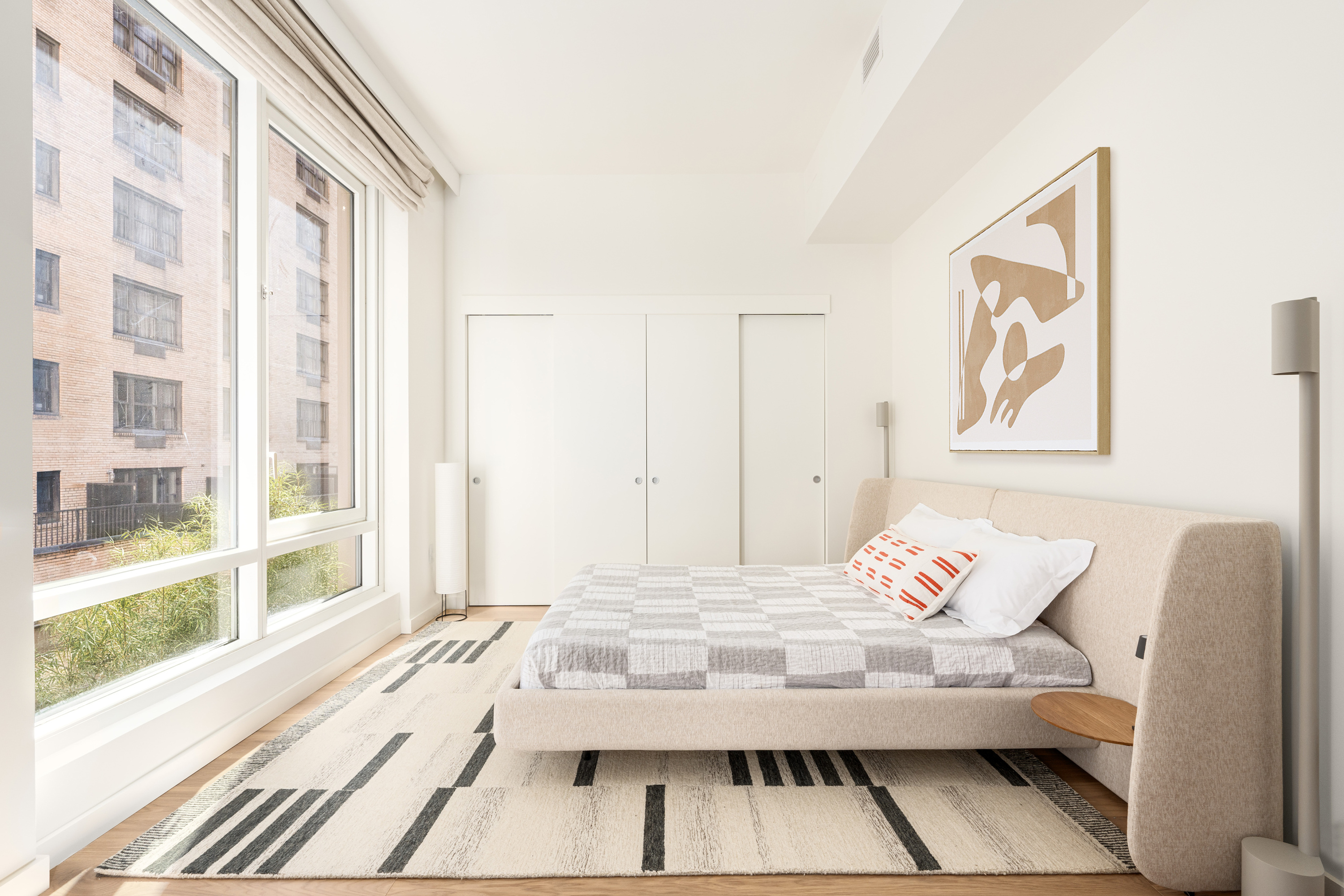 135 East 47th Street, Unit 3B Manhattan, NY 10017 - Photo 4 of 24