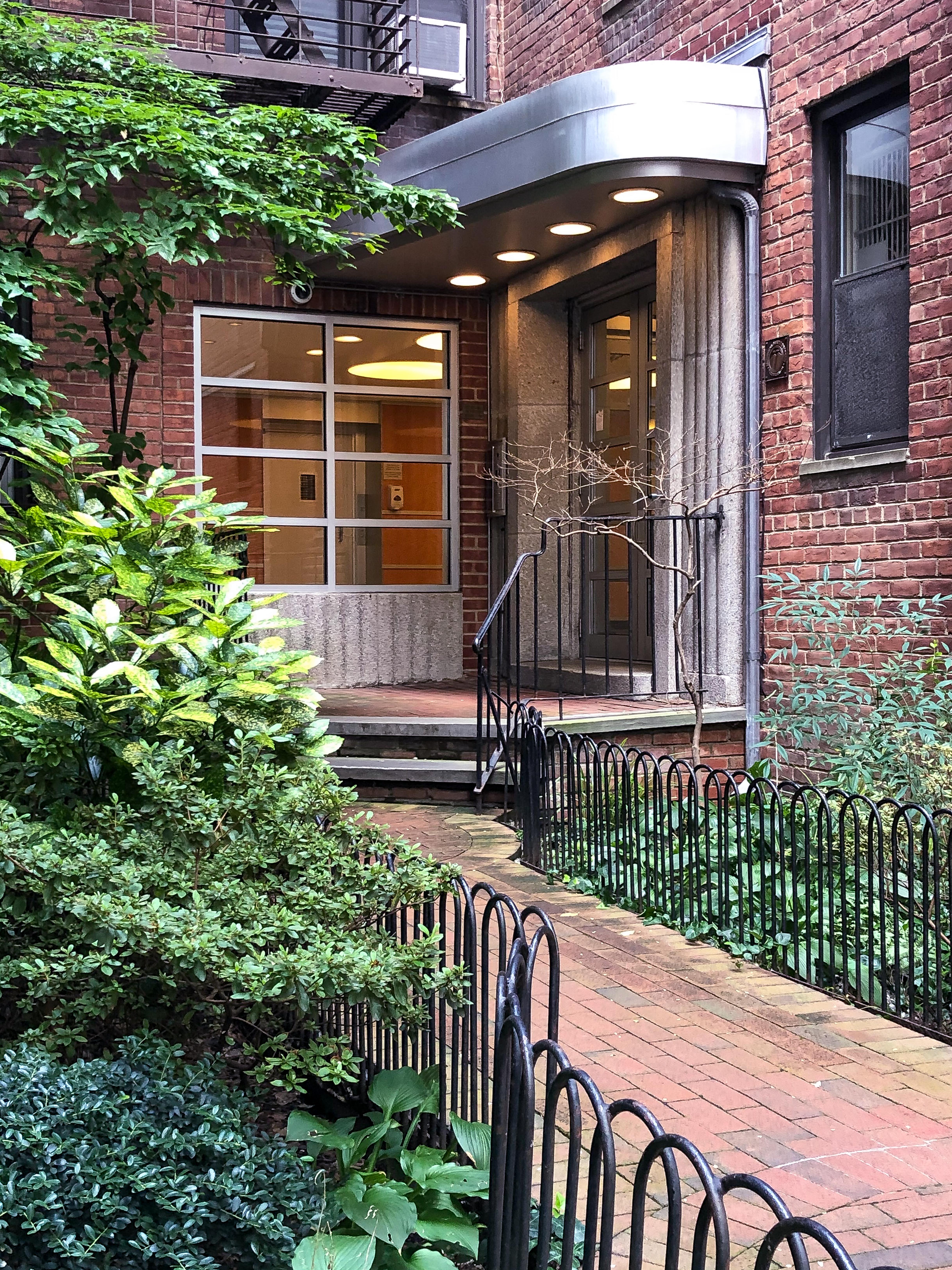 160 West 85th Street, Unit 2J1 Manhattan, NY 10024 - Photo 11 of 12 a view of a chair and table in the patio
