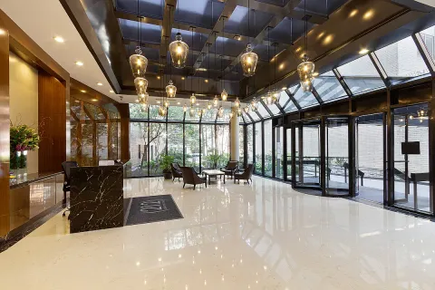 $4,750 | 212 East 47th Street, Unit 25C | Midtown East