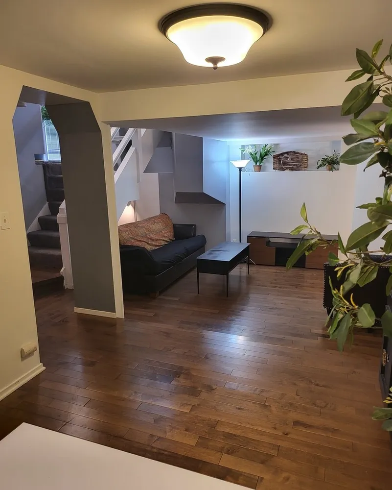 $204,900 | 6337 Roosevelt Road, Unit 105, Berwyn, IL 60402