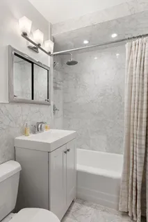 $1,195,000 | 39 Gramercy Park North, Unit 5F | Gramercy