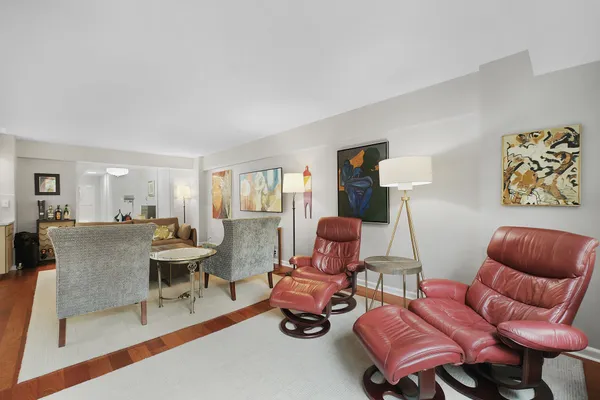 $5,100 | 4201 Cathedral Avenue Northwest, Unit 114W, Washington, DC 20016