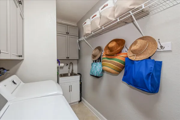 $1,695,000 | 4870 West Boulevard, Naples, FL 34103