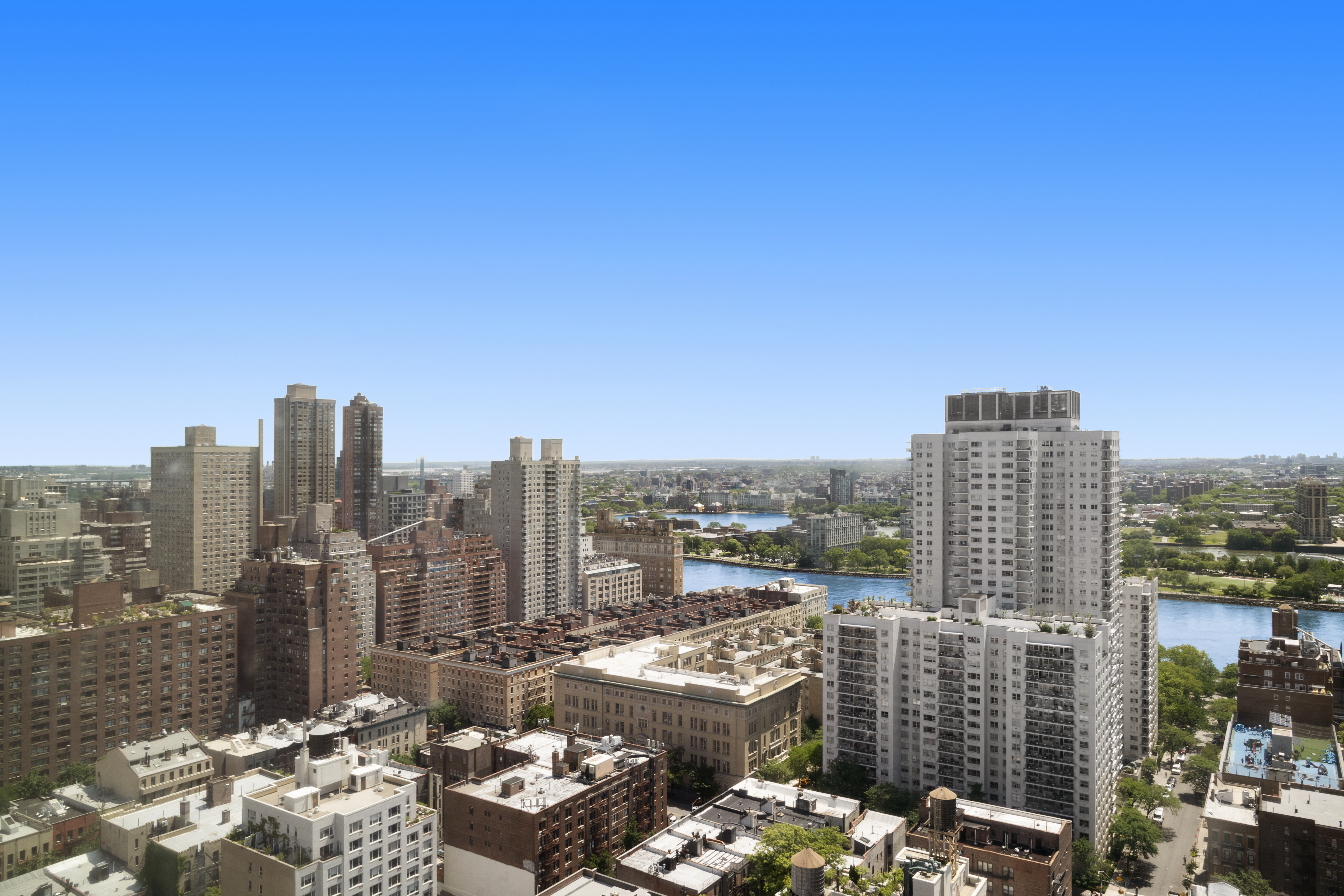 404 East 76th Street, Unit 17A Manhattan, NY 10021 - Photo 2 of 18 a view of city