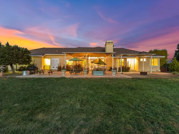 $3,188,000 | 10531 Korn Lane, Gilroy, CA 95020