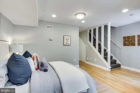 $799,900 | 313 M Street Northwest, Washington, DC 20001
