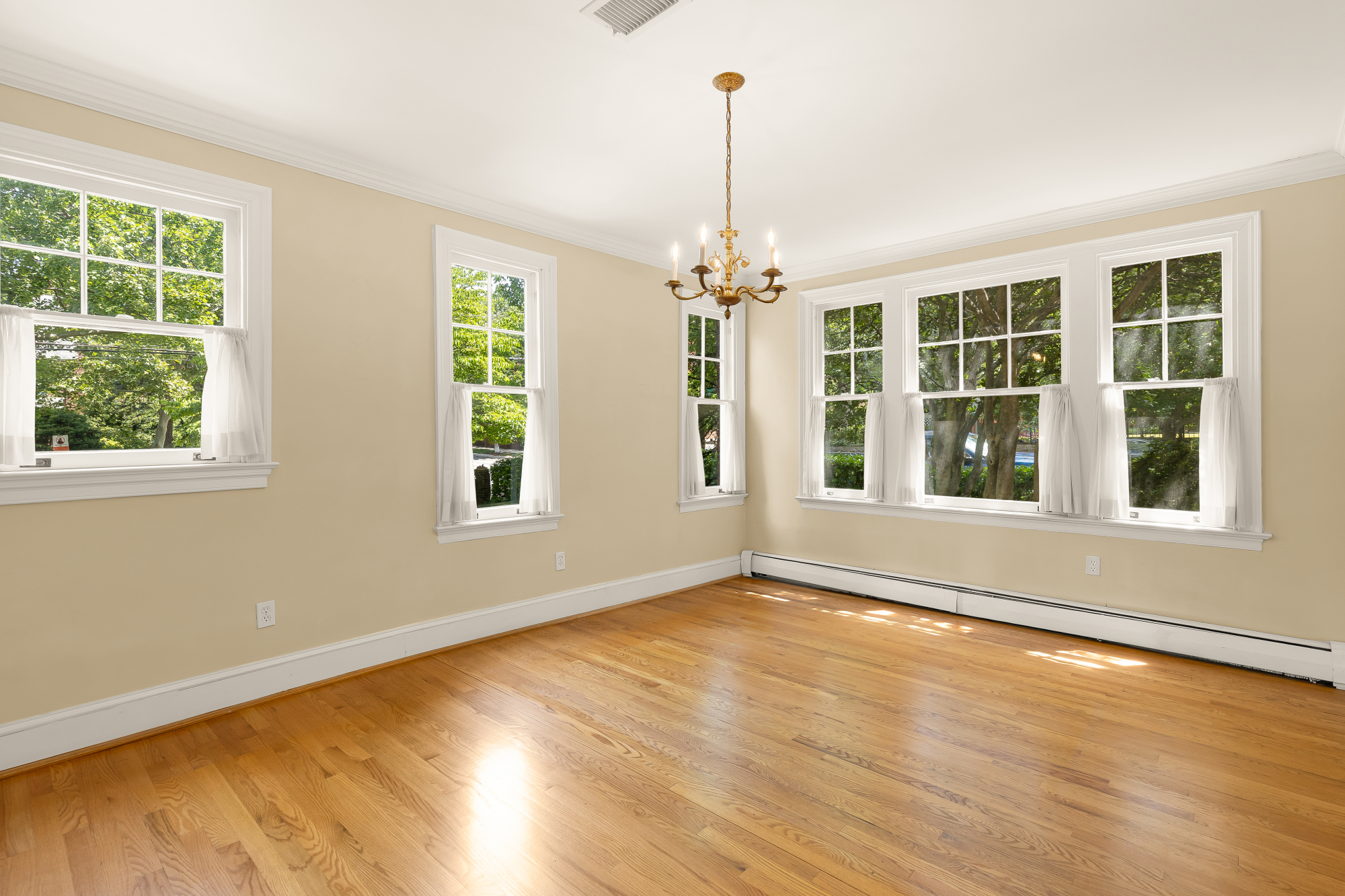 2820 38th Street Northwest Washington, DC 20007 - Photo 9 of 54