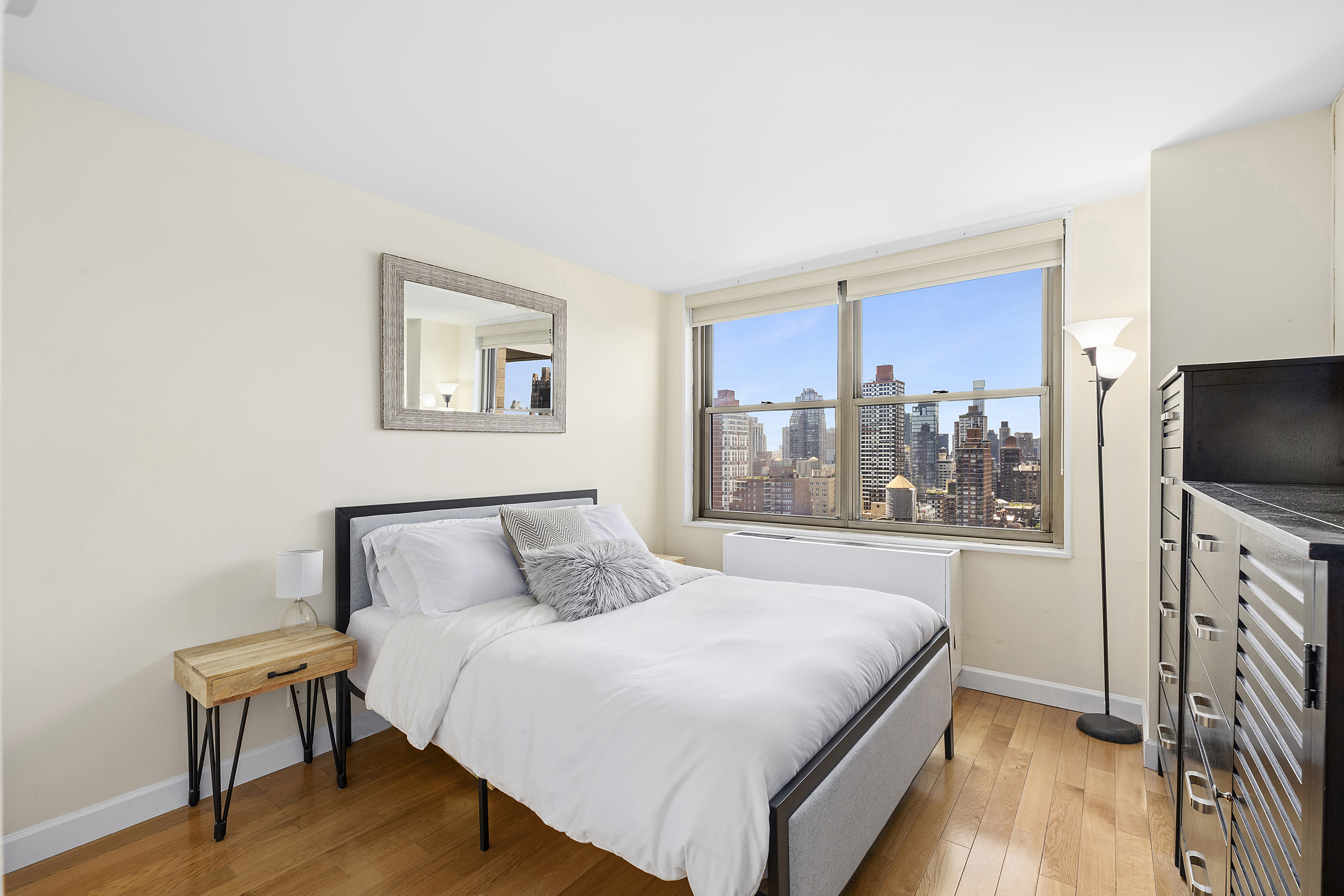 301 East 79th Street, Unit 24L Manhattan, NY 10075 - Photo 4 of 14