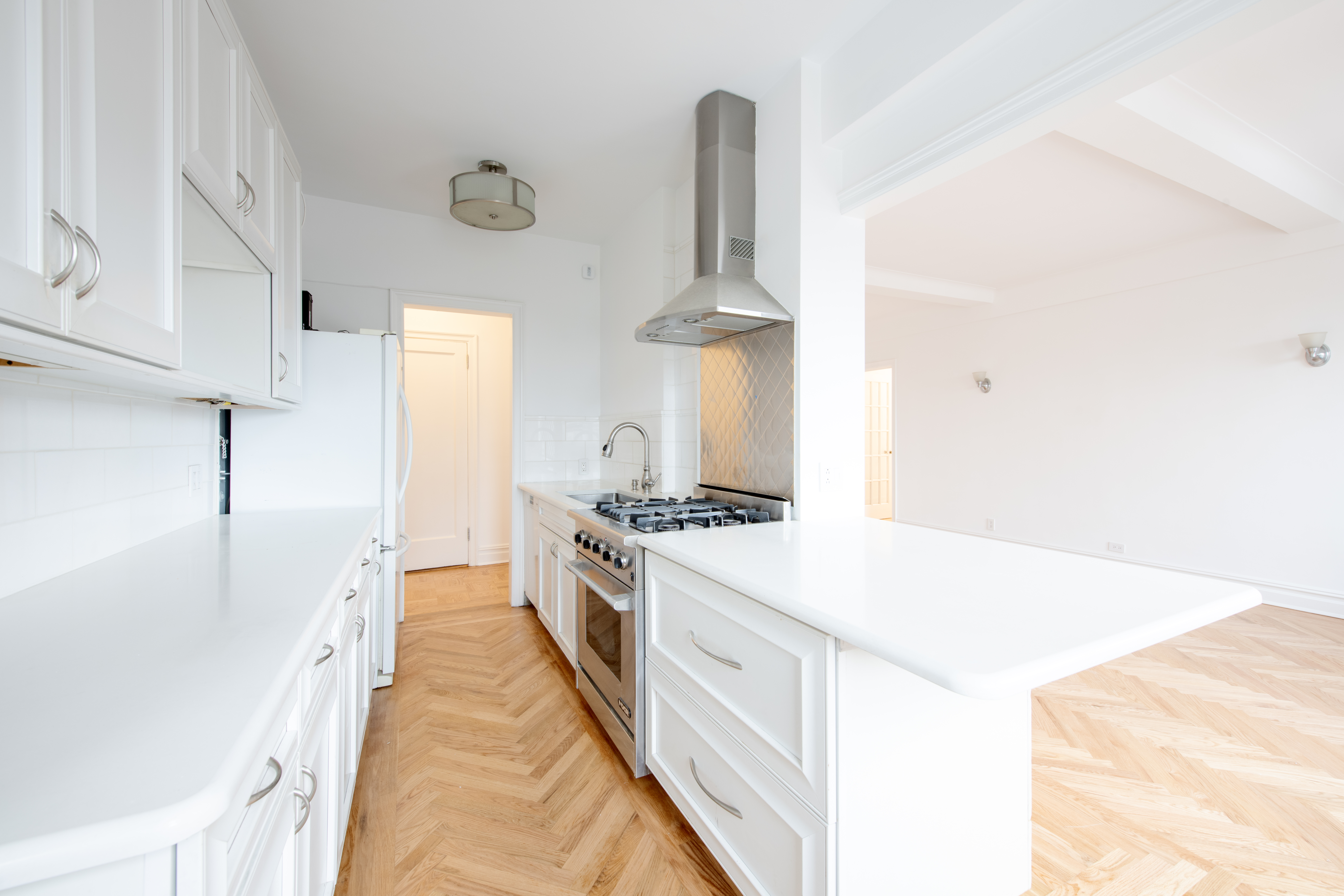 245 West 107th Street, Unit 8G Manhattan, NY 10025 - Photo 3 of 24 Gallery Image 3