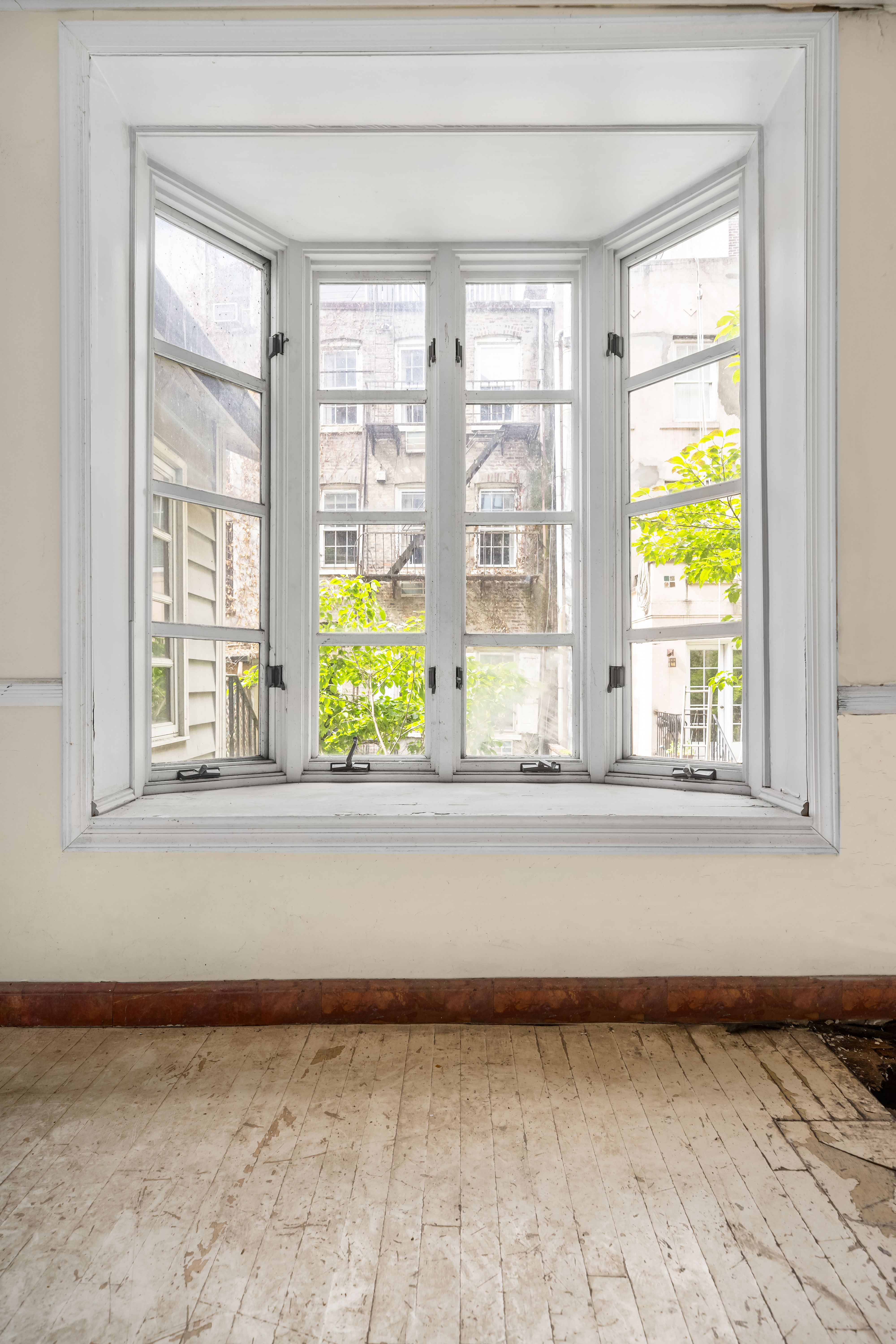 10 Bedford Street Manhattan, NY 10014 - Photo 22 of 29 a view of empty room with window