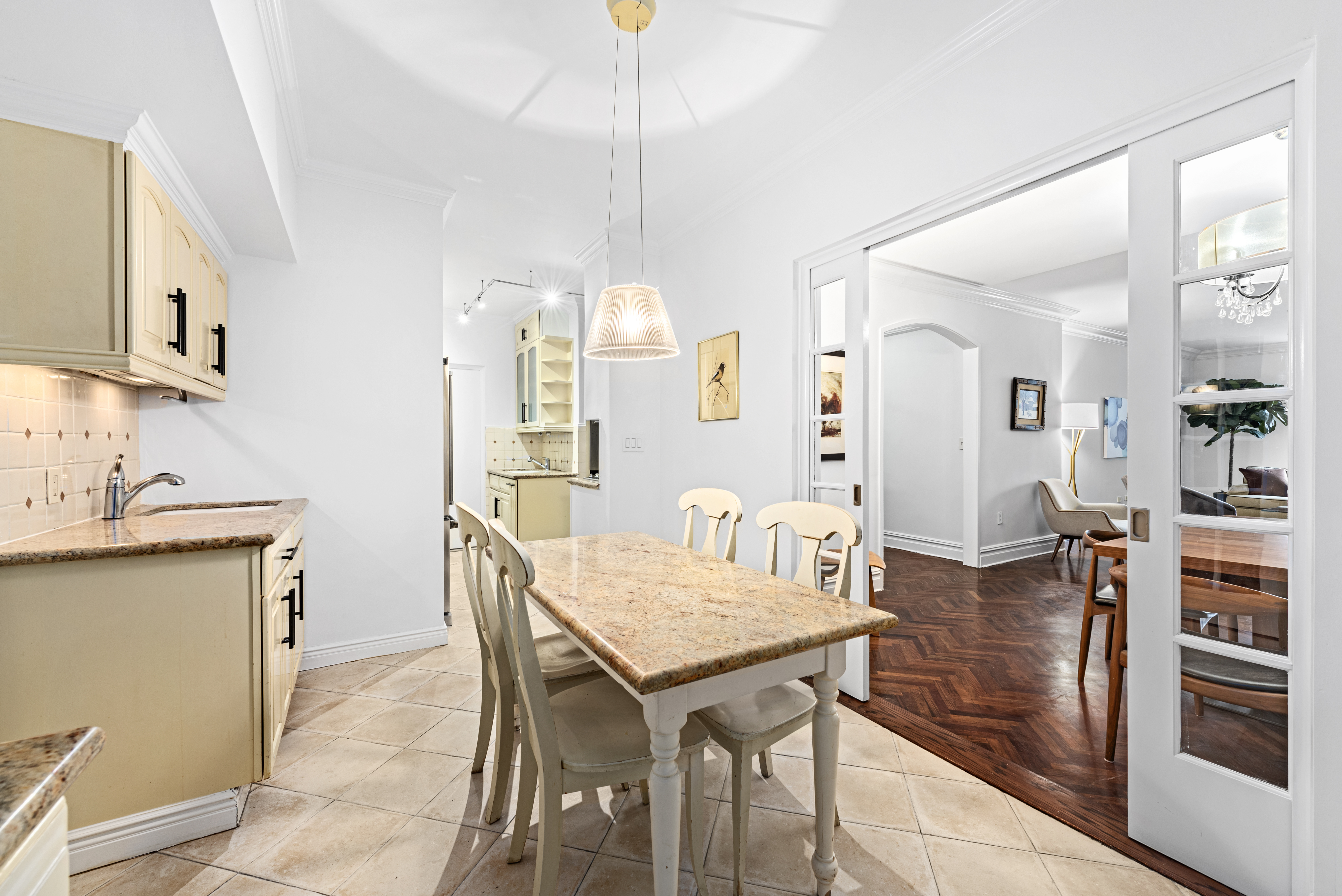 360 East 88th Street, Unit 4E Manhattan, NY 10128 - Photo 5 of 28