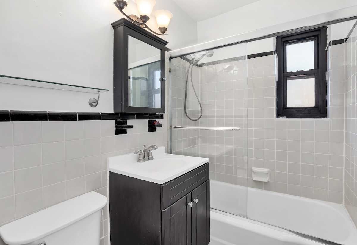 34-10 94th Street, Unit 4G Queens, NY 11372 - Photo 12 of 14