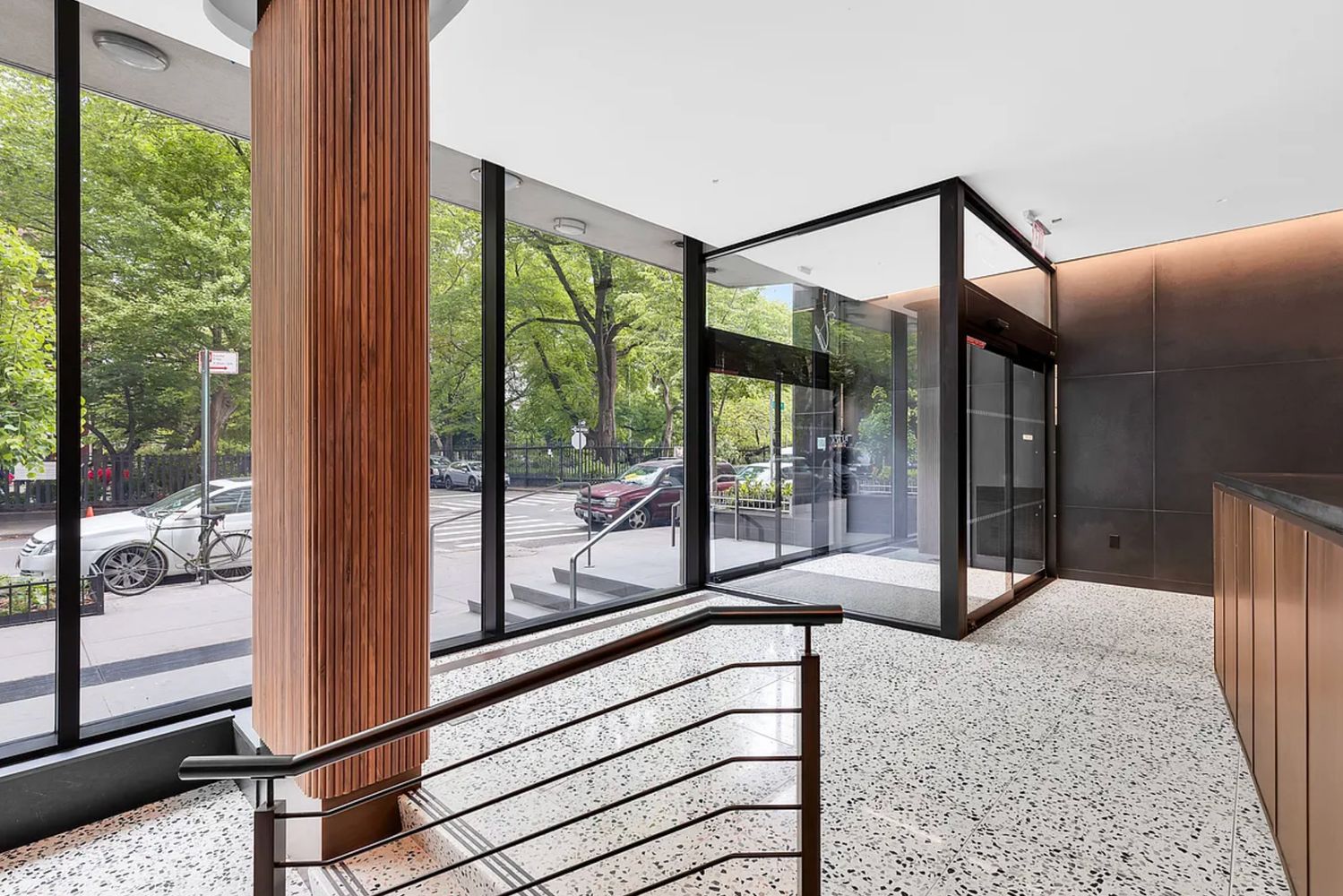 230 East 15th Street, Unit 9K Manhattan, NY 10003 - Photo 10 of 13 Gallery Image 10