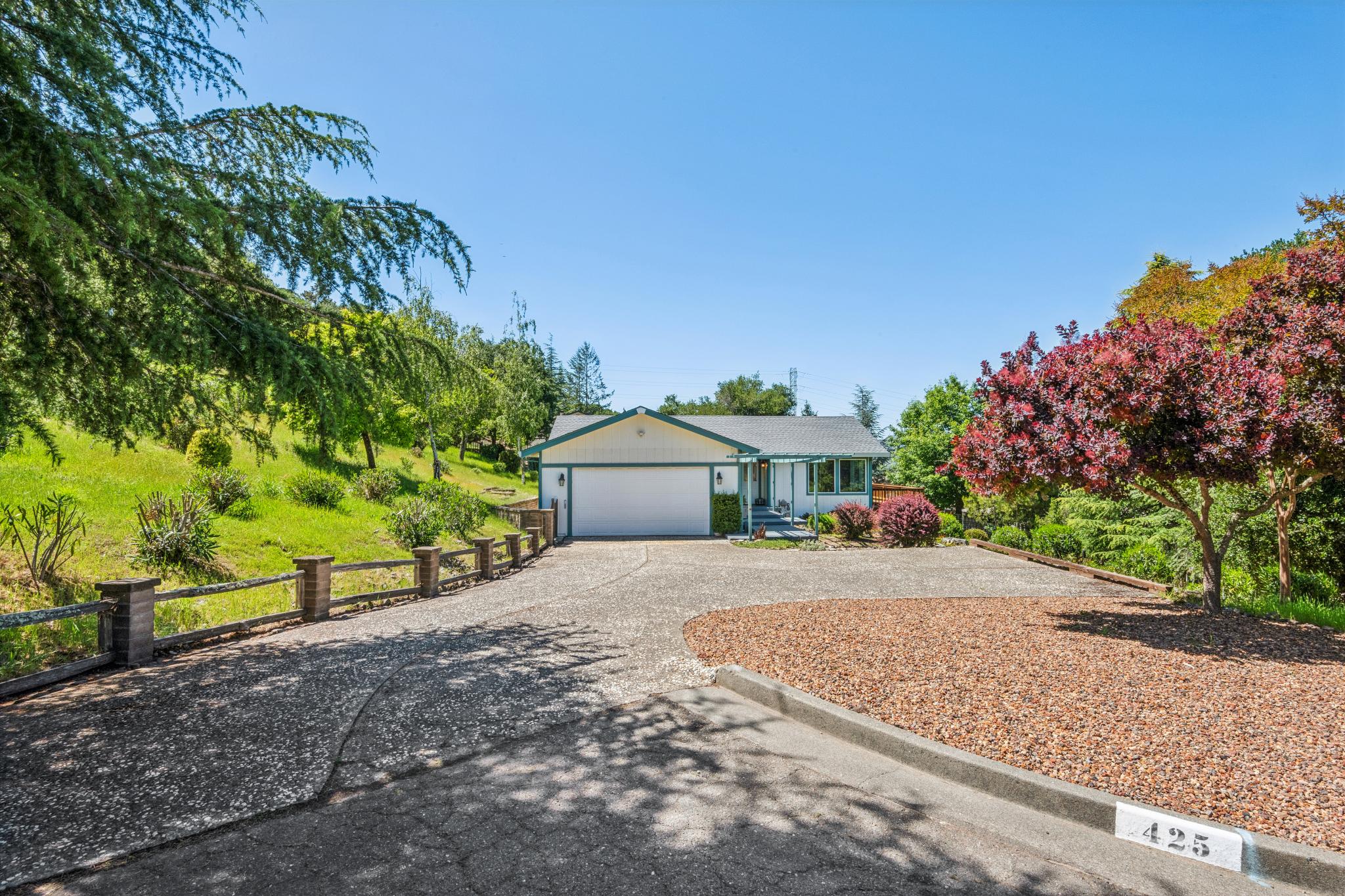 425 Oak Point Place Santa Rosa, CA 95409 - Photo 2 of 6