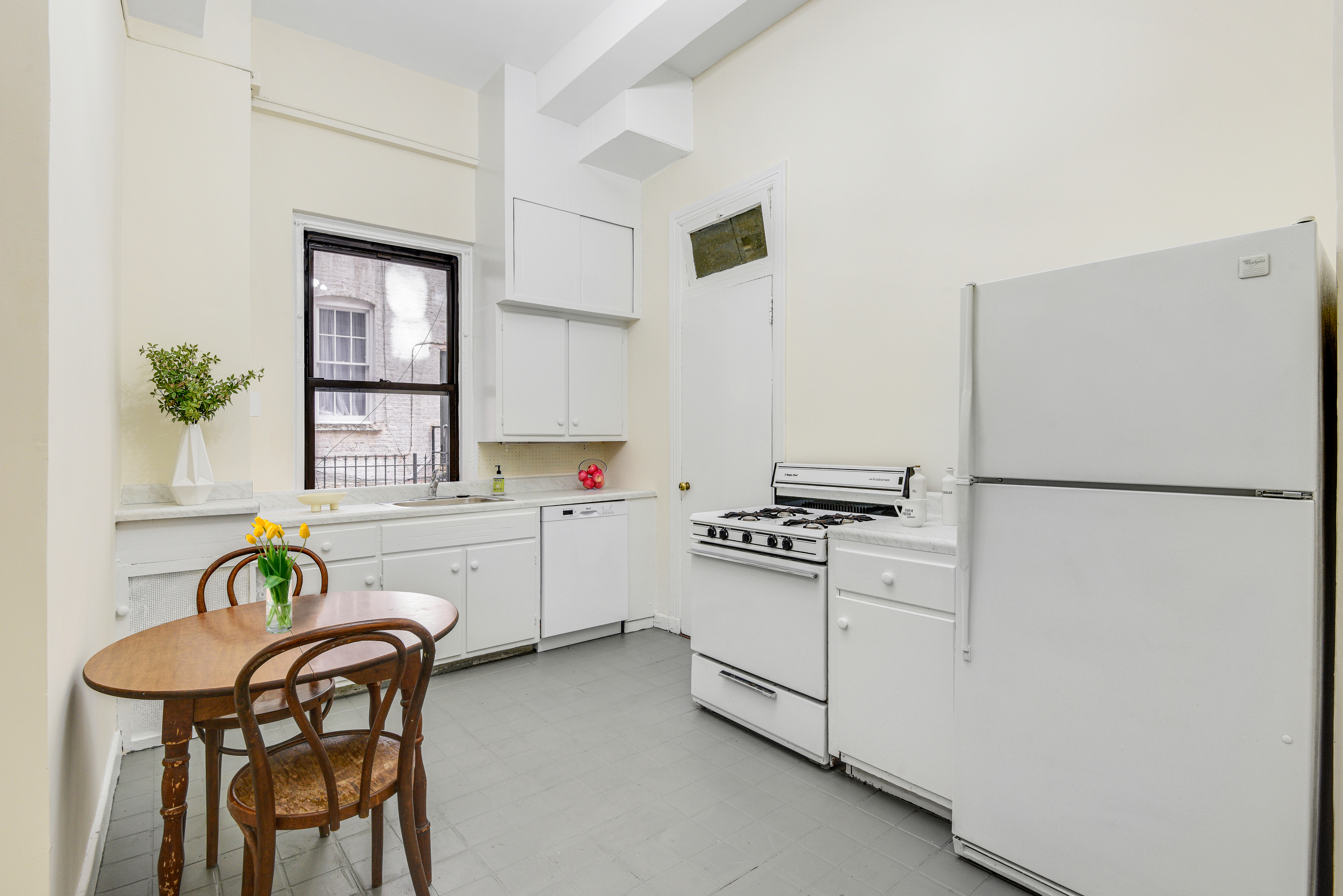 1349 Lexington Avenue, Unit 1F Manhattan, NY 10128 - Photo 3 of 16