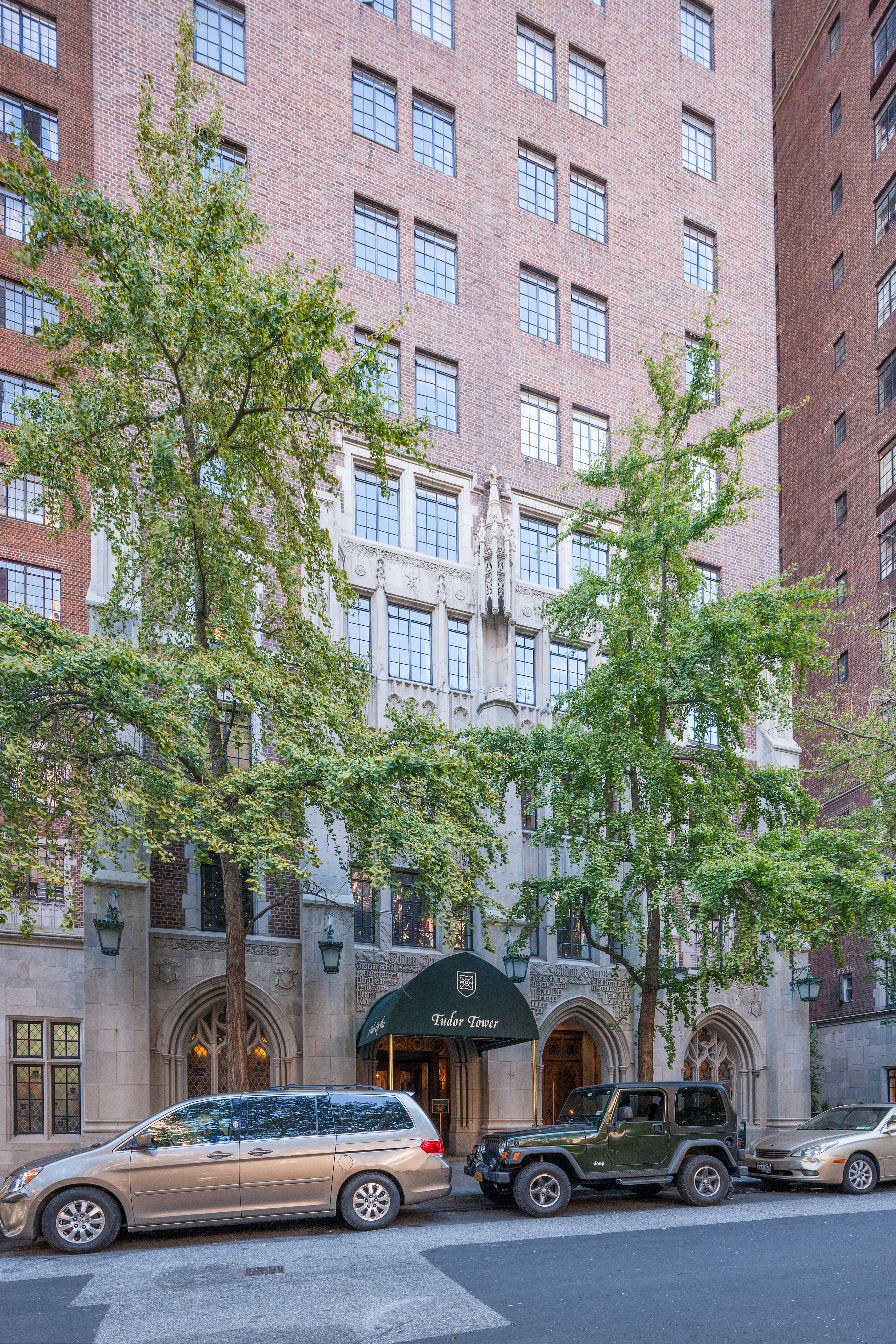 25 Tudor City Place, Unit 1103 Manhattan, NY 10017 - Photo 16 of 24