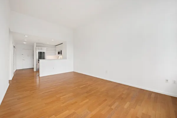 $1,150,000 | 635 West 42nd Street, Unit 2H | Hell's Kitchen