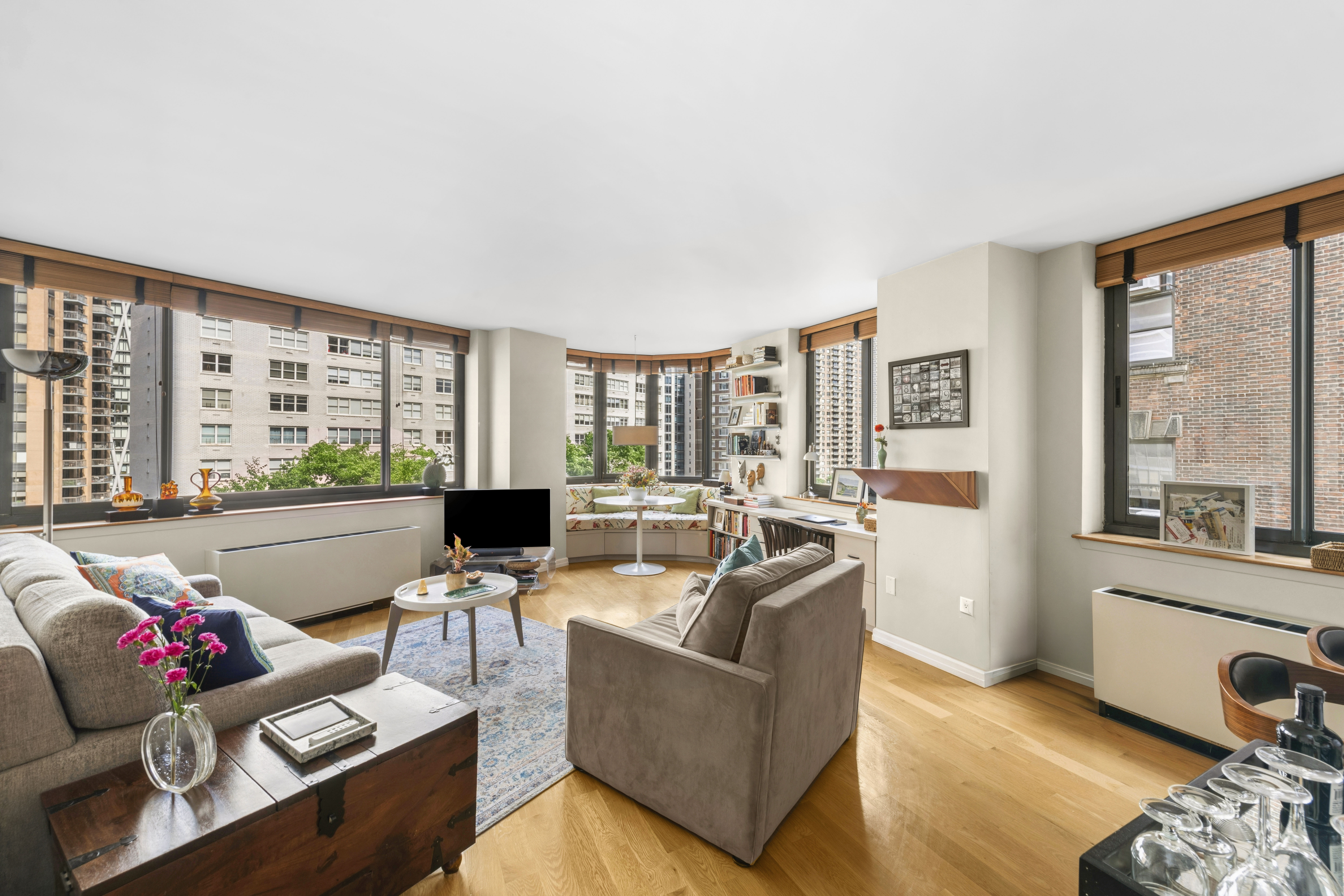 2000 Broadway, Unit 7J Manhattan, NY 10023 - Photo 1 of 17 Gallery Image 1